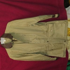 Men's Coat, size XS, ideal for hunting.